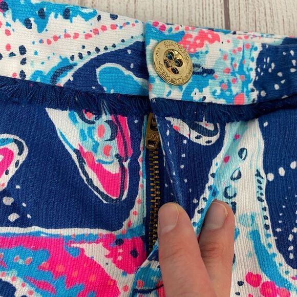 Lily Pulitzer 100% cotton multicolor starfish shorts w/fringe sz 4 women - Picture 7 of 9